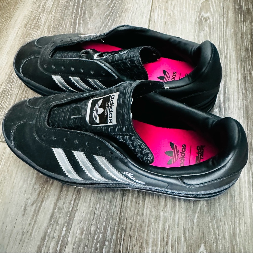 Black And Silver - image 1